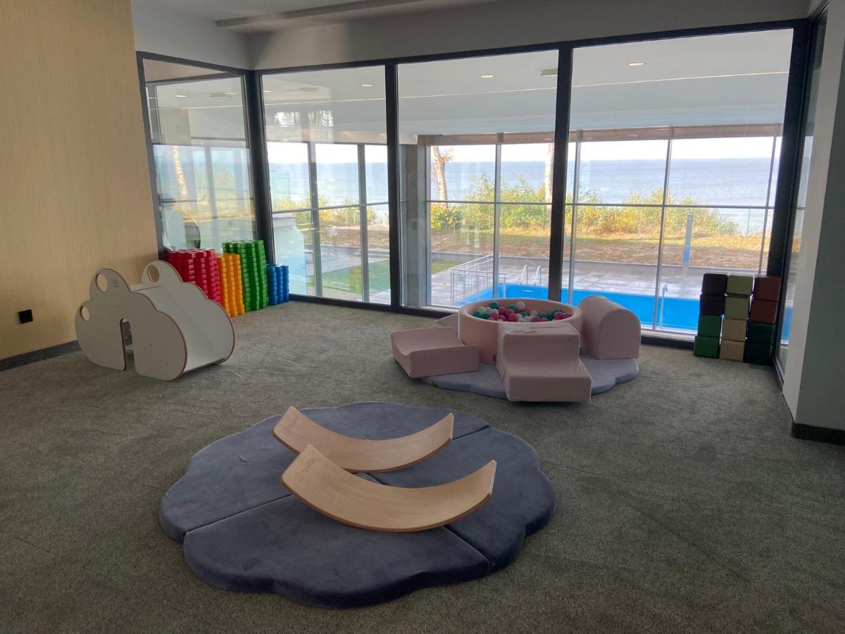 Hs Apartamenty Hevenia Sun Widok Na Morze Rewal Buitenkant foto